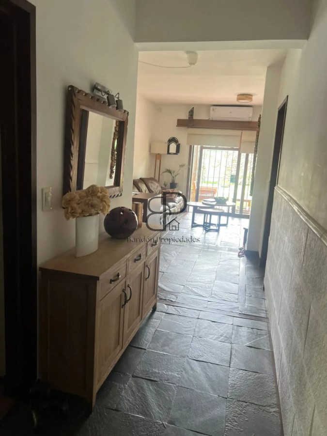 Casa ID.6869 - Venta Casa 3 Dormitorios Barbacoa Piscina y Cochera Carrasco