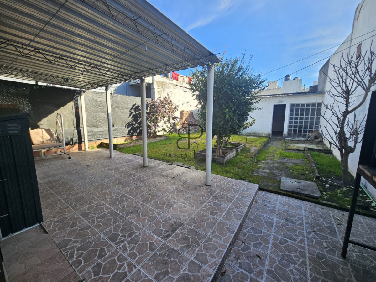 Casa ID.6268 - Venta Casa y Apartamento 4 Dormitorios Brazo Oriental Cochera