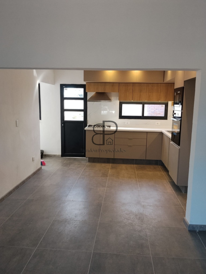 Casa ID.7031 - Venta Casa 3 Dormitorios Lagomar con fondo con parrillero