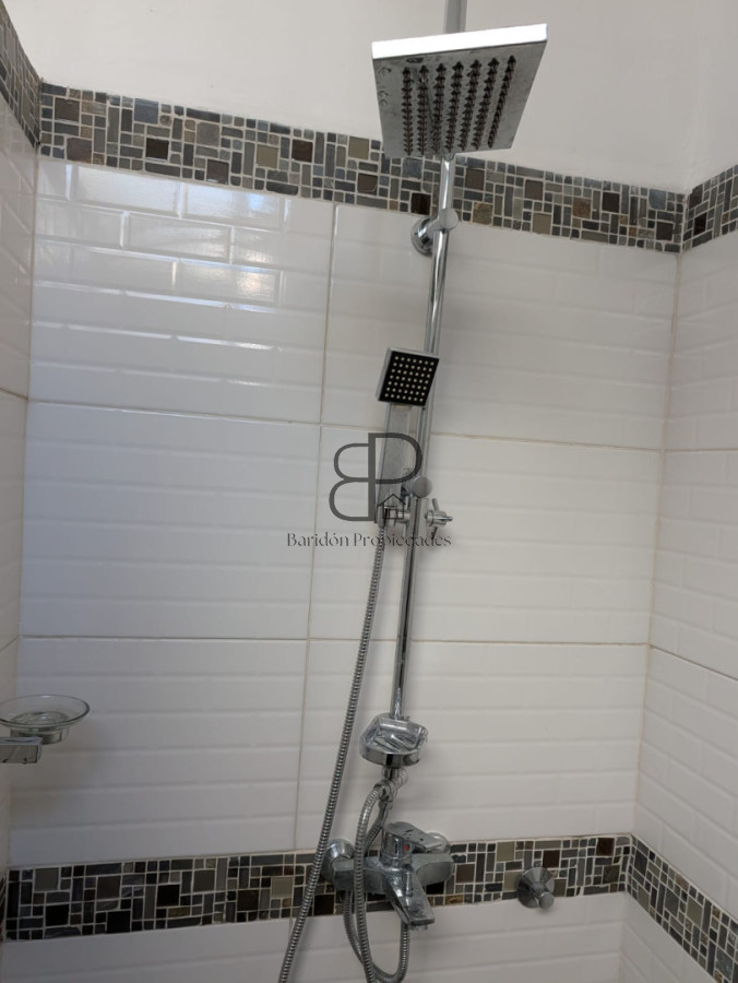 Casa ID.5946 - Alquiler o Venta Casa ideal Empresa La Blanqueada 160m2