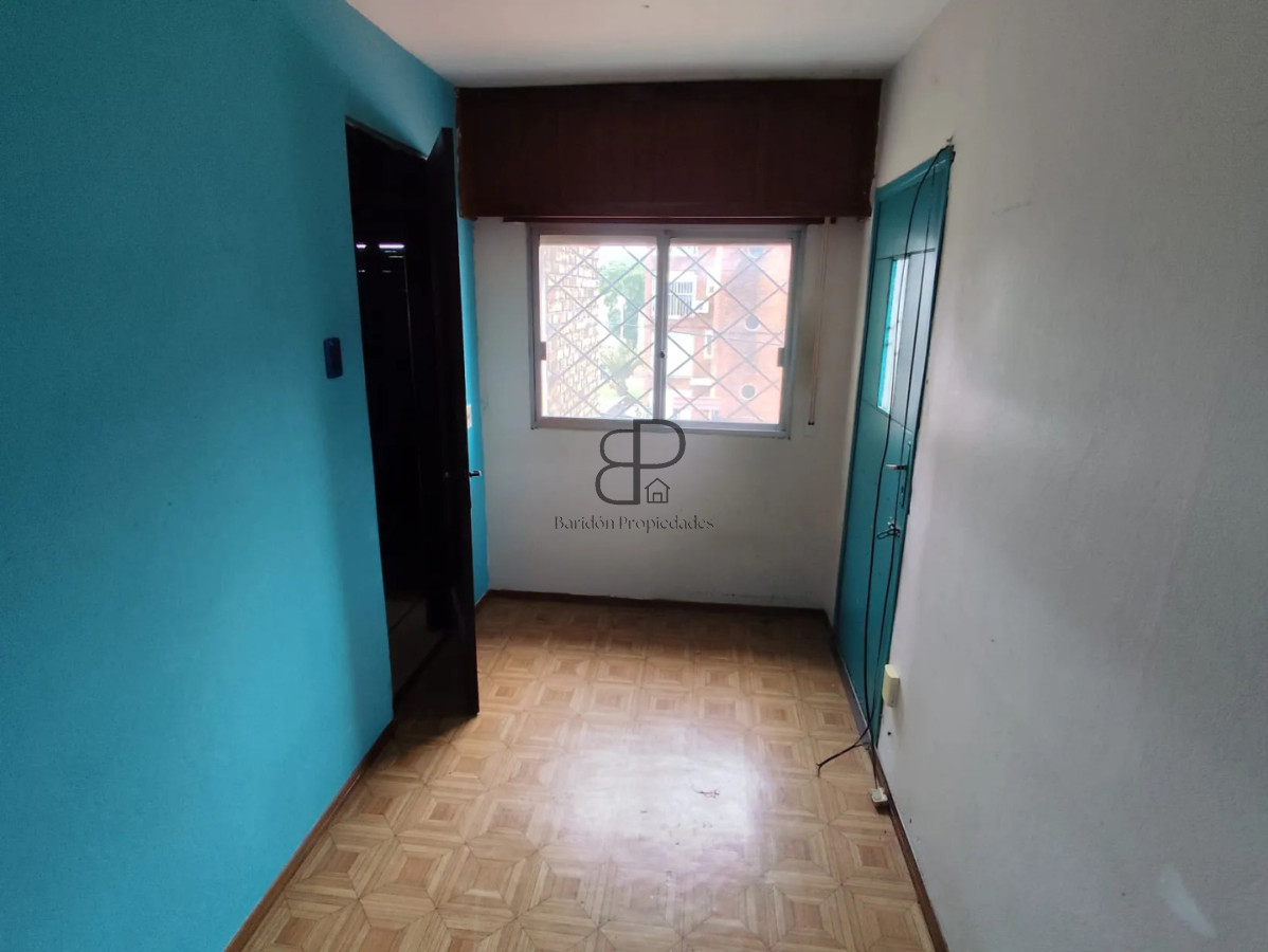 Casa ID.5670 - Venta Casa y Apartamento 4 Dormitorios Paso Molino con garaje