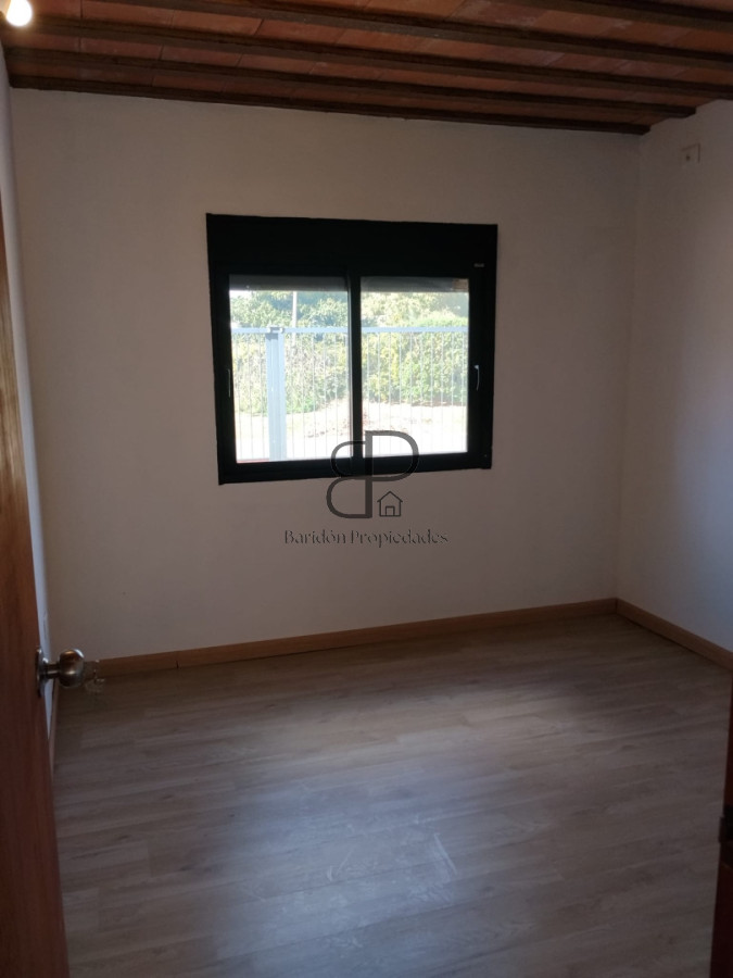 Casa ID.7031 - Venta Casa 3 Dormitorios Lagomar con fondo con parrillero