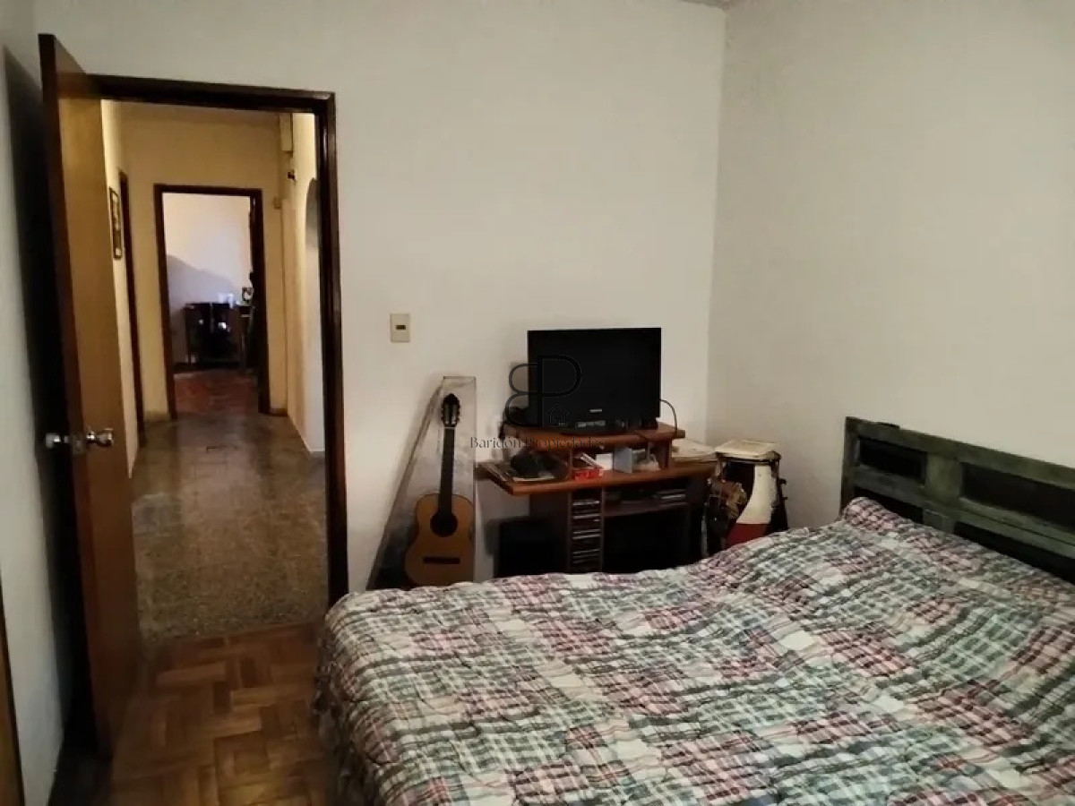 Casa ID.6402 - Venta Casa 3 Dormitorios La Comercial con patio y garaje