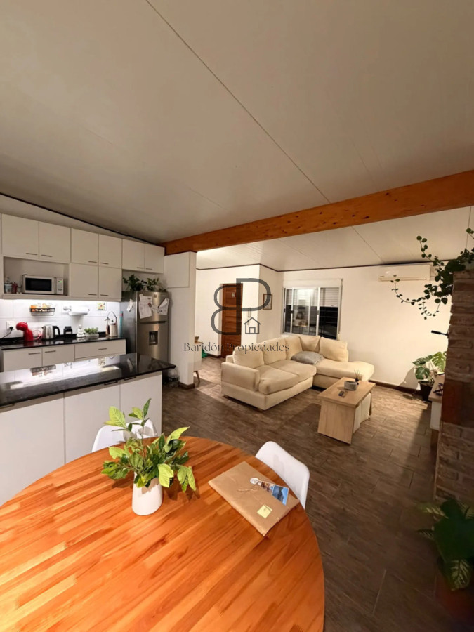 Casa ID.7100 - Alquiler Casa 2 Dormitorios Solymar con patio y cochera