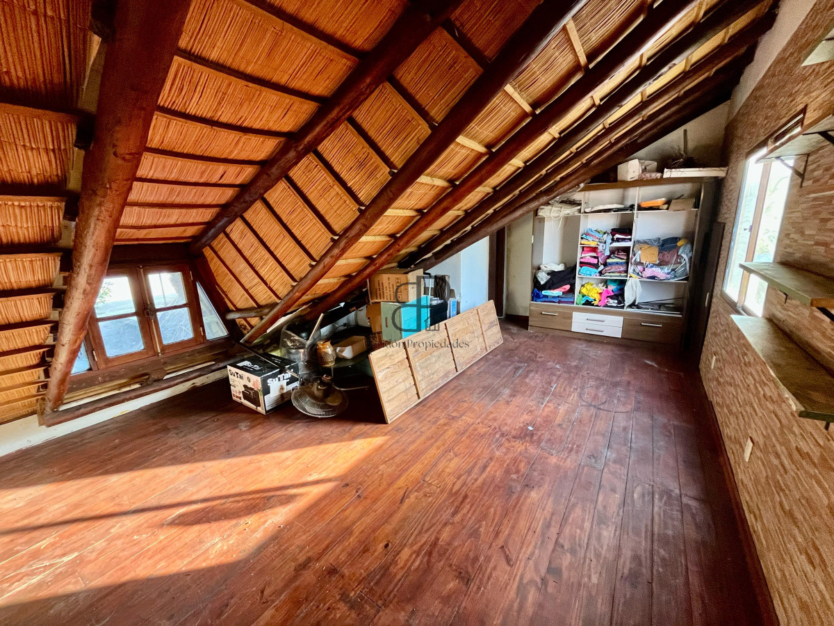 Casa ID.4498 - Venta Terreno + 2 Casas El Pinar con Piscina y Barbacoa