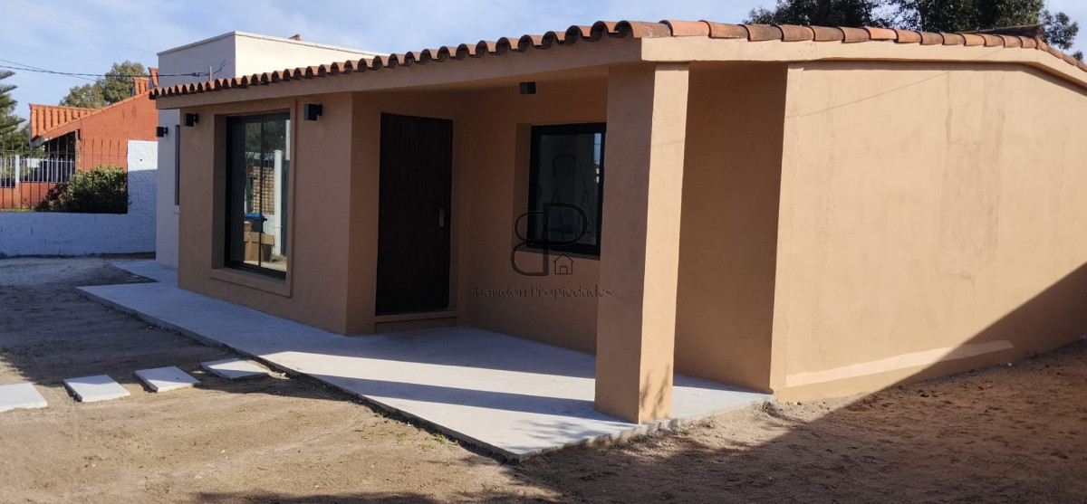 Casa ID.7031 - Venta Casa 3 Dormitorios Lagomar con fondo con parrillero