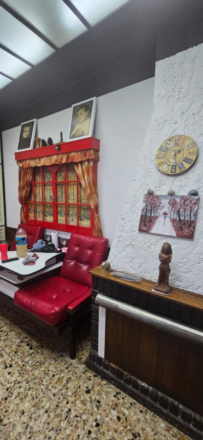 Casa ID.6049 - Venta Casa 2 Dormitorios Aires Puros con Garaje y Patio