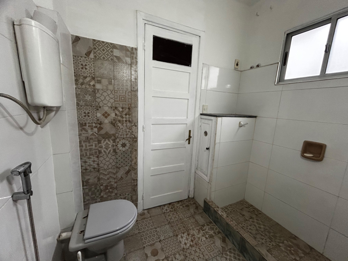 Casa ID.4774 - Venta Casa 4 Dormitorios Unión con balcón 
