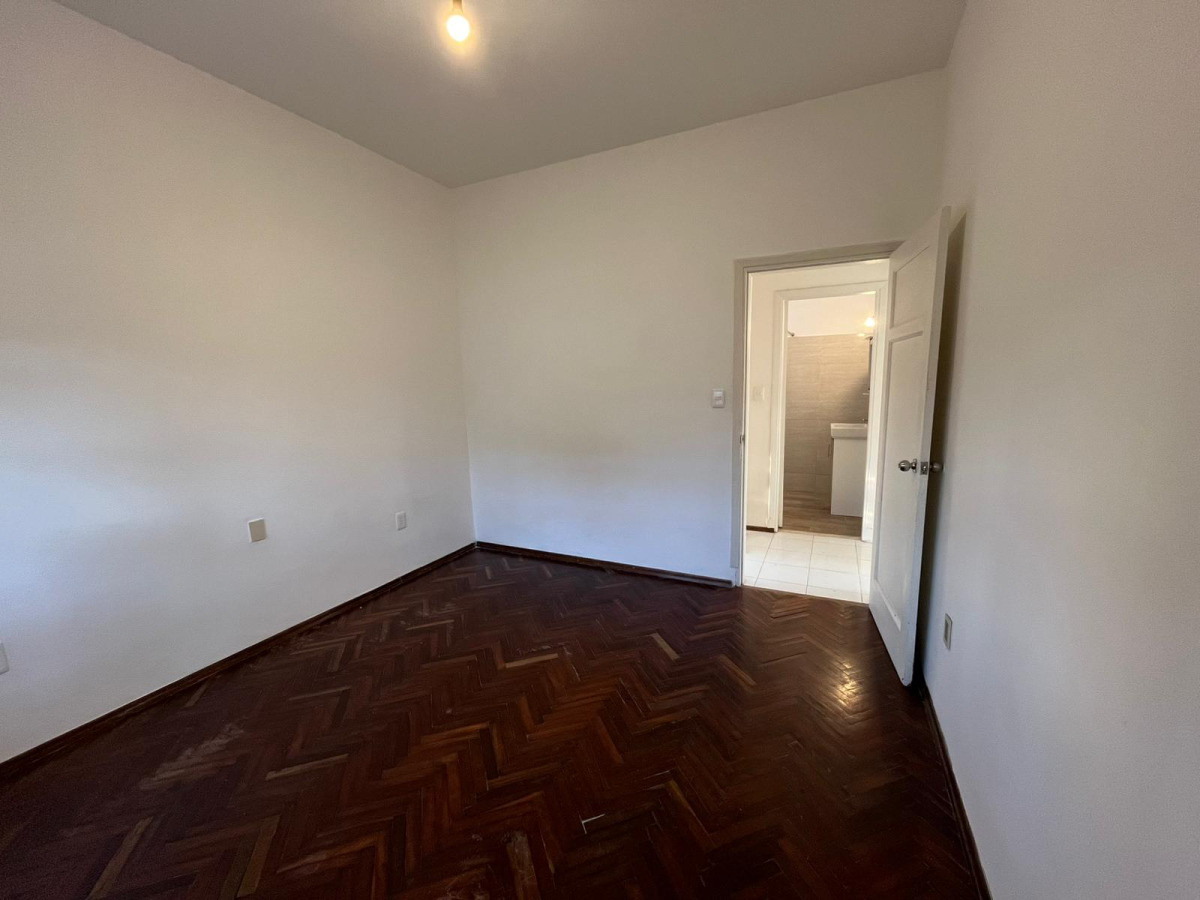 Casa ID.5333 - Alquiler Casa 2 Dormitorios Jacinto Vera con azotea