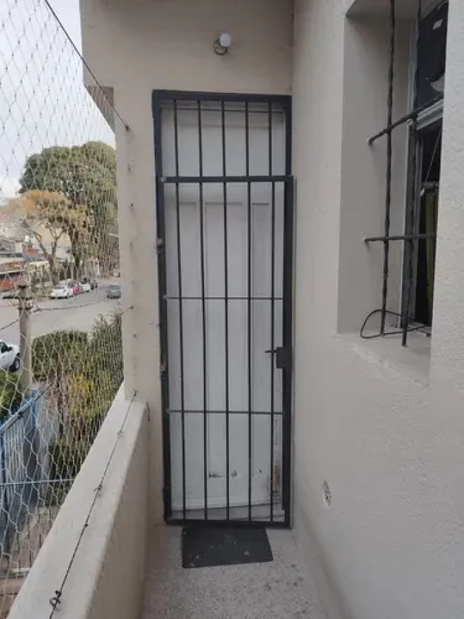 Casa ID.4795 - Alquiler Casa 4 Dormitorios Buceo con terraza y balcón 