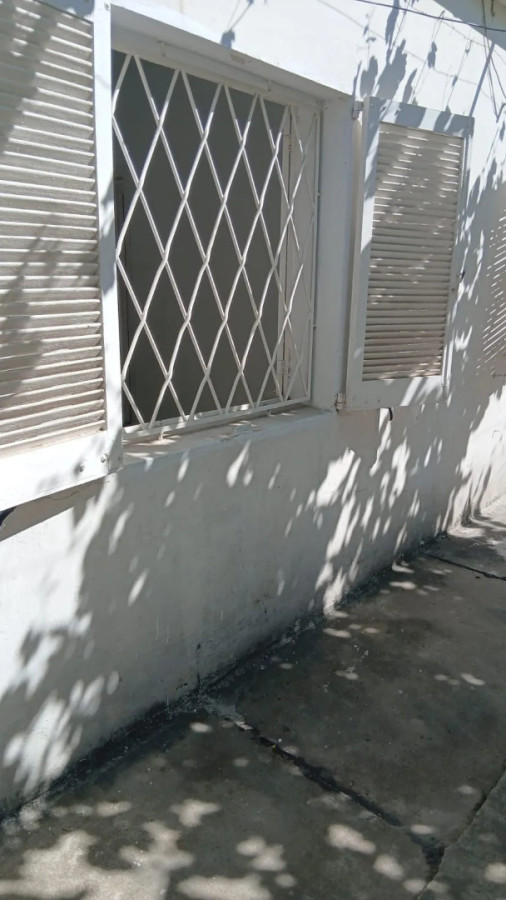 Casa ID.5650 - Alquiler Casa 1 Dormitorio La Teja con patio