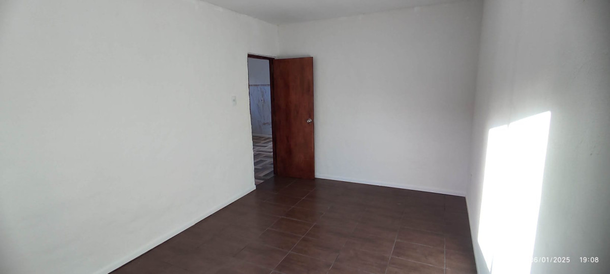 Casa ID.5103 - Venta Casa 2 Dormitorios Prado con patio y garaje