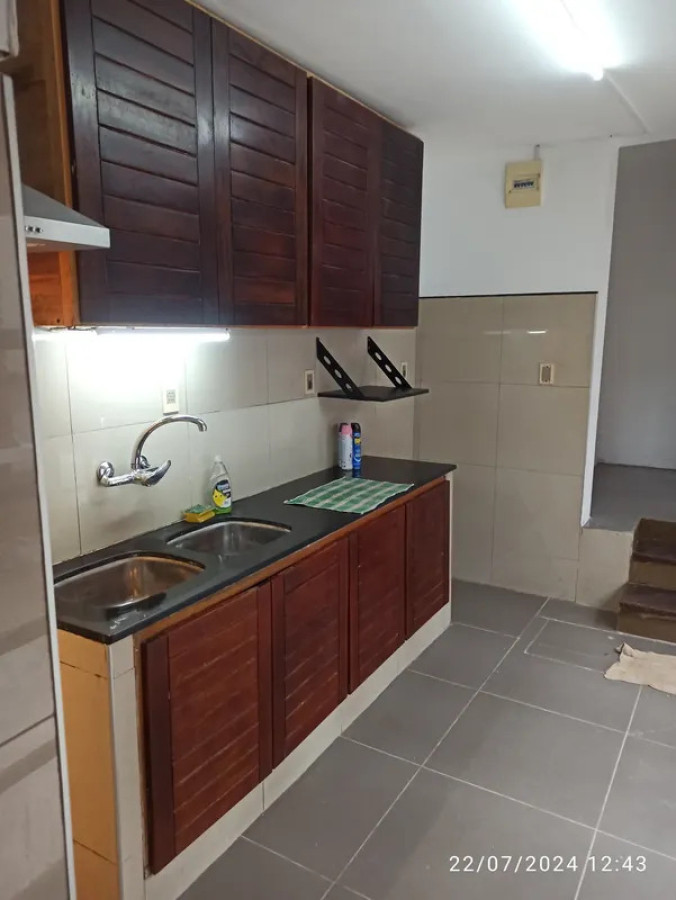 Casa ID.6696 - Alquiler Casa 3 Dormitorios Mercado Modelo con patio