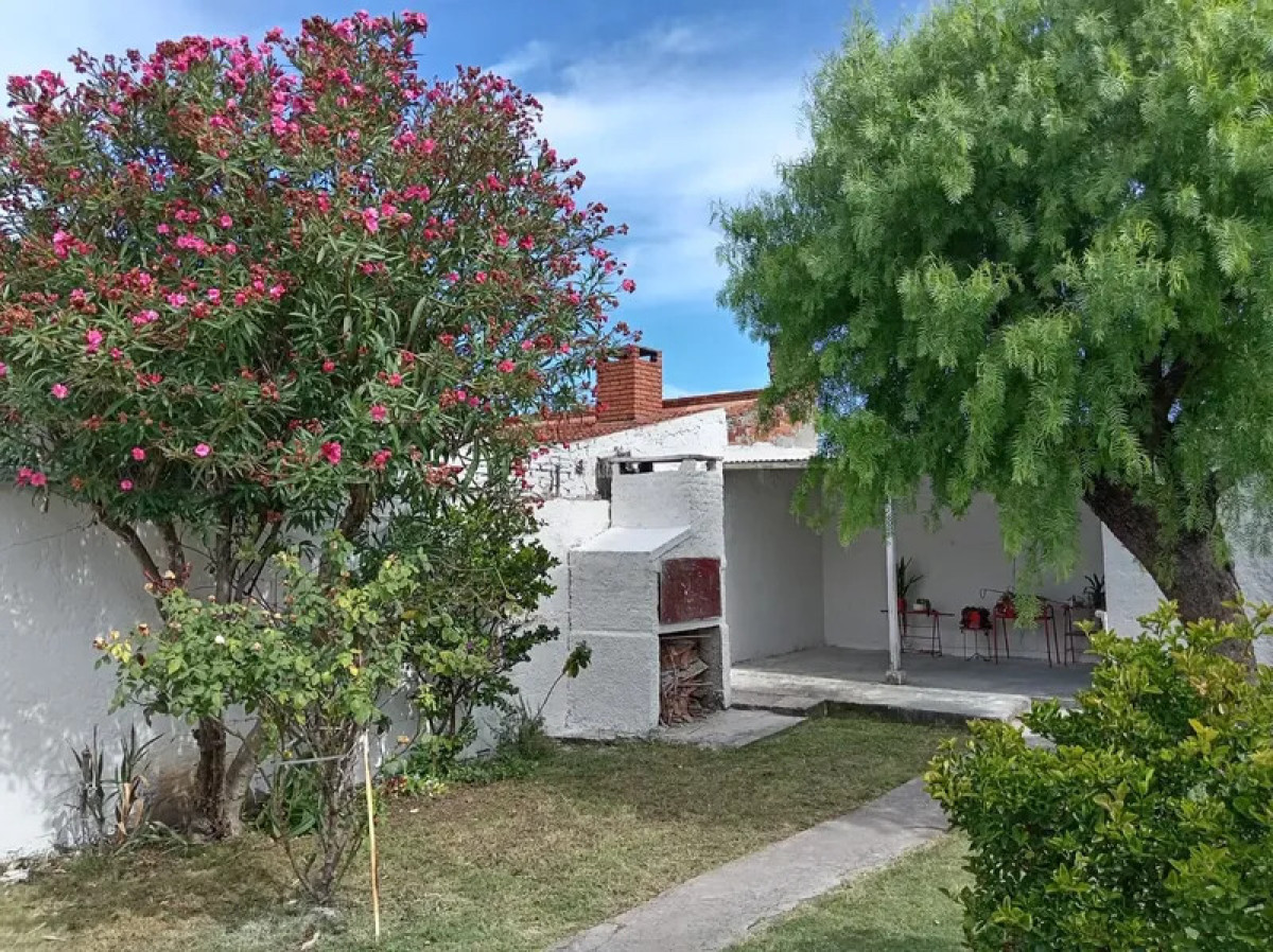 Casa ID.6400 - Venta Casa 3 Dormitorios Paso Molino con patio y cochera