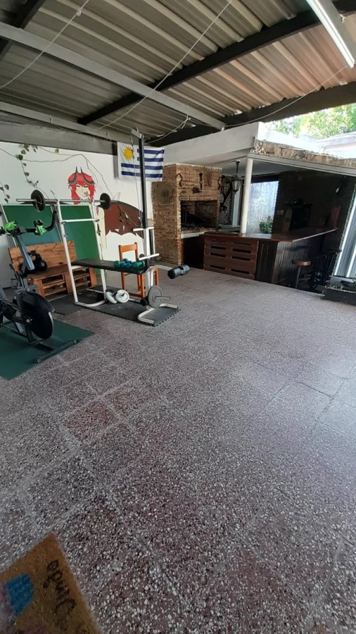 Casa ID.4484 - Venta 2 Casas en Excelente Terreno Malvin Norte Padrón Unico