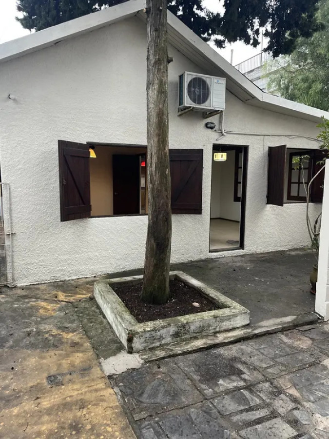 Casa ID.6780 - Alquiler Casa en PH 2 Dormitorios Malvin con patio