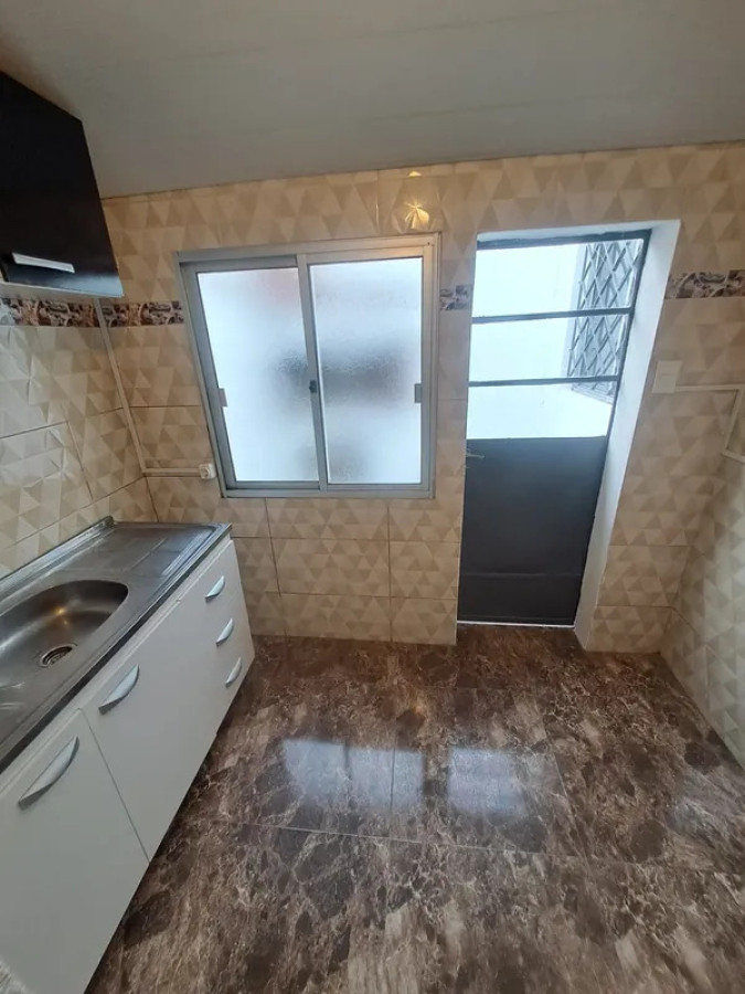 Casa ID.6649 - Alquiler Apartamento 2 Dormitorios La Blanqueada con patio