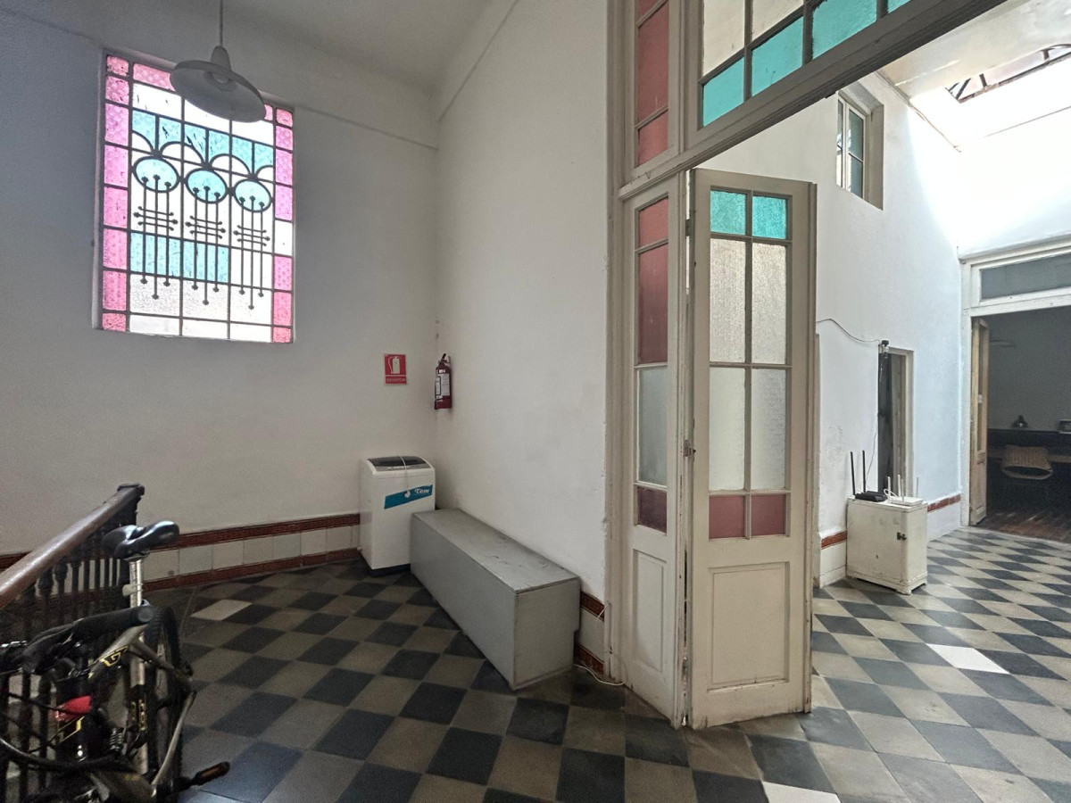 Casa ID.3549 - Venta Casa 4 Dormitorios Centro con Balcón 