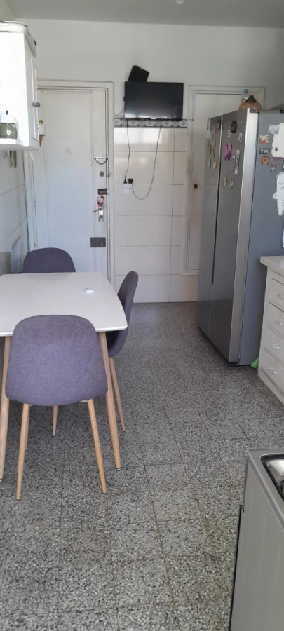 Casa ID.5639 - Venta Casa 2 Dormitorios La Comercial con terraza y garaje