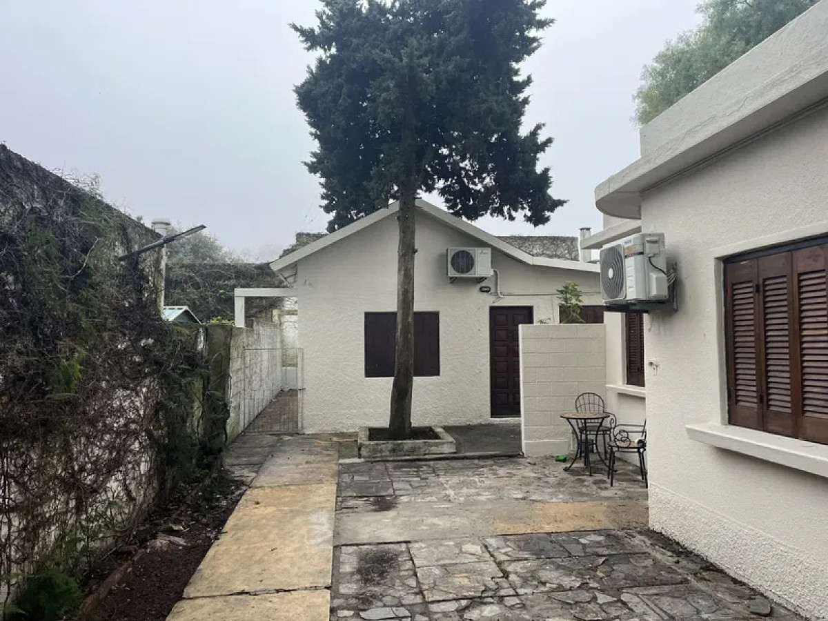 Casa ID.6780 - Alquiler Casa en PH 2 Dormitorios Malvin con patio