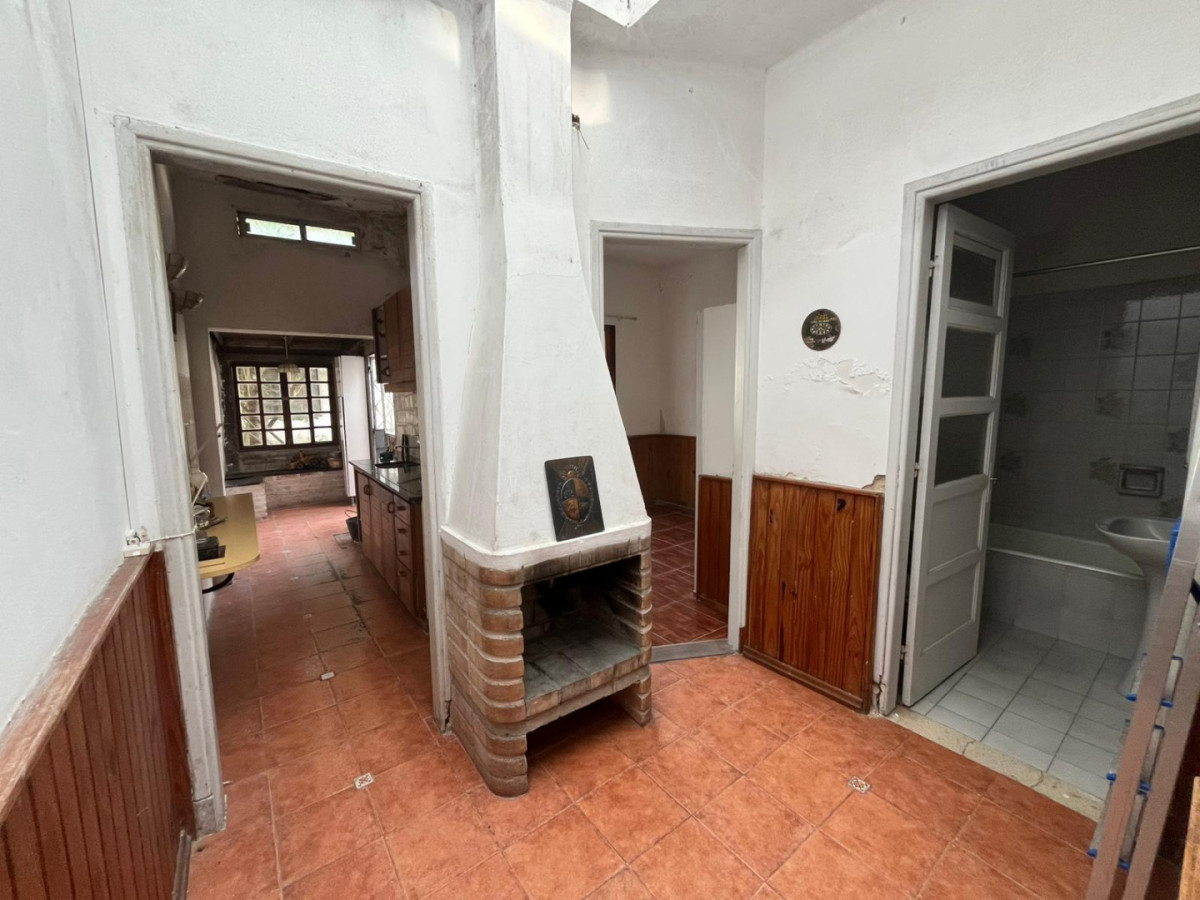 Casa ID.5668 - Venta Casa 2 Dormitorios Pocitos con patio 