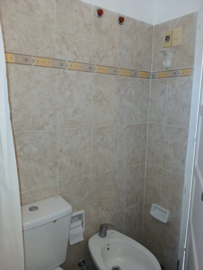 Casa ID.6882 - Alquiler Apartamento 2 Dormitorios Buceo Patio y Cochera