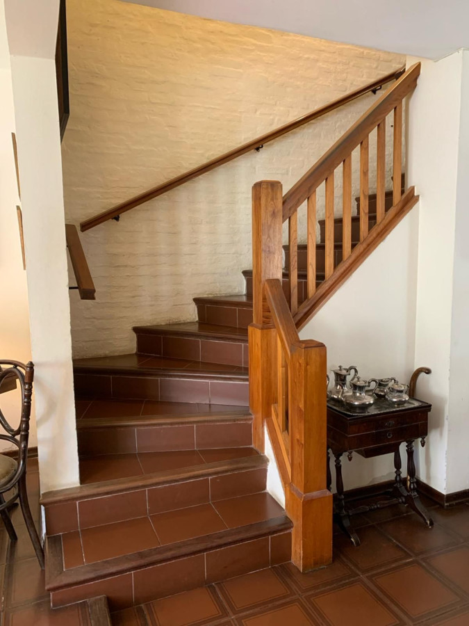 Casa ID.3180 - Venta Casa 3 Dormitorios Carrasco Norte Jardín Cochera 