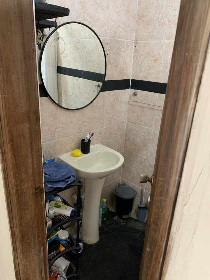 Casa ID.4809 - Venta Casa 2 Dormitorios Villa García con jardin y cochera