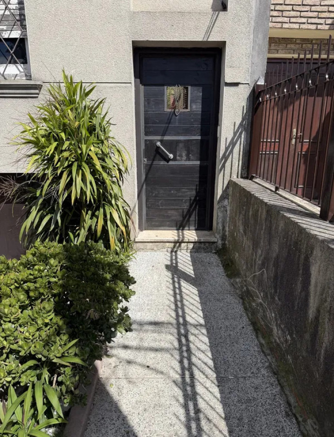 Casa ID.5700 - Alquiler Casa 1 Dormitorio Buceo con patio