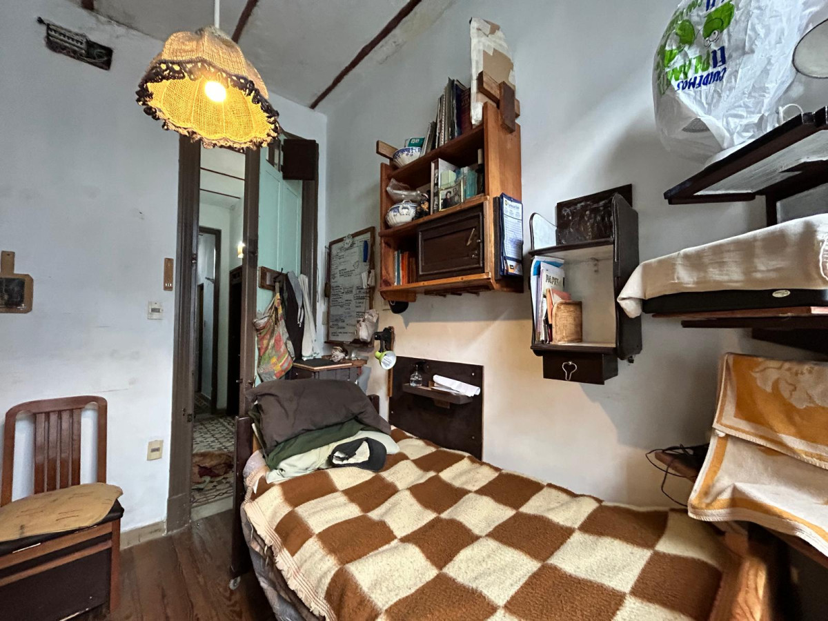 Casa ID.3381 - Venta Casa 2 Dormitorios Ciudad Vieja con Patio y Parrillero