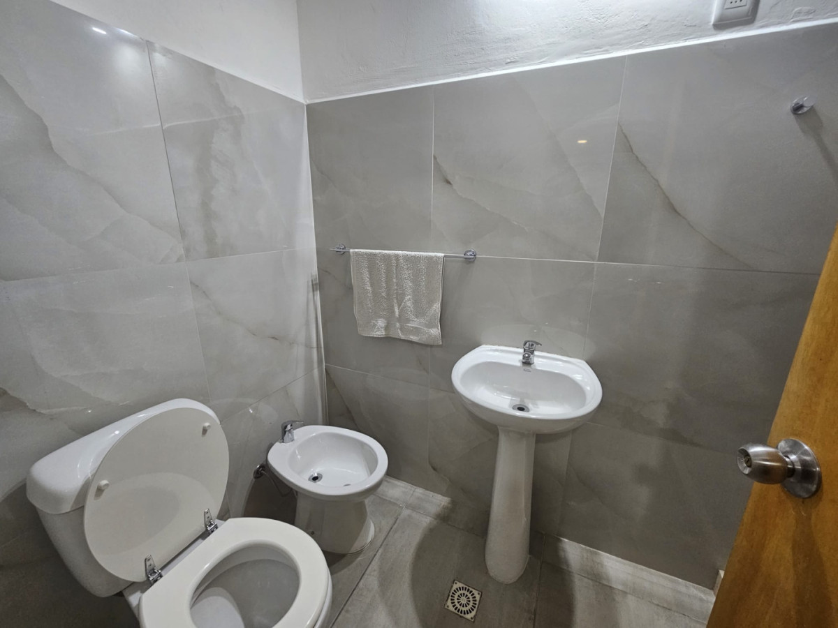 Casa ID.6564 - Alquiler Casa en PH 1 Dormitorio Buceo con patio