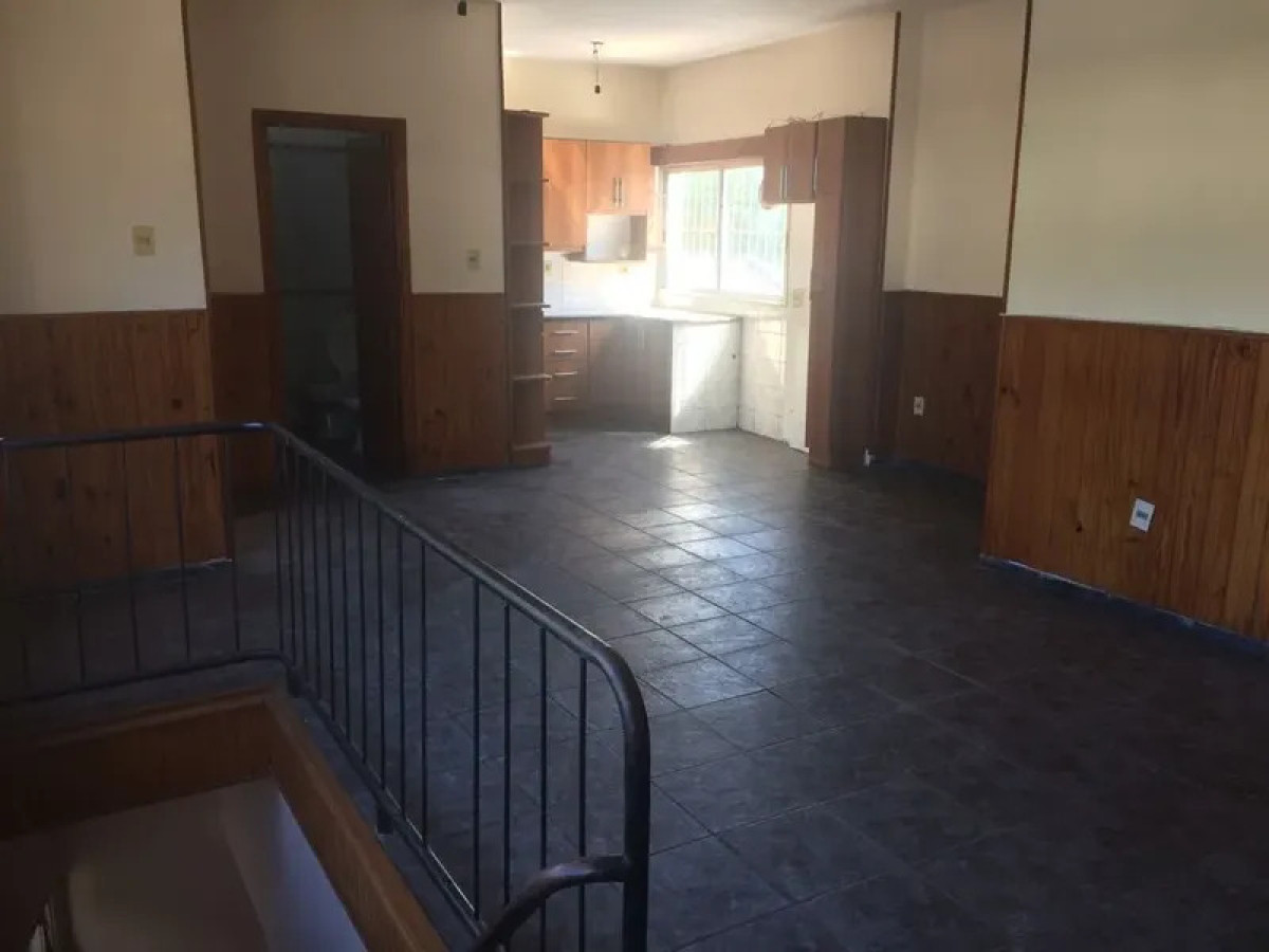 Casa ID.6125 - Alquiler Casa PH 4 Dormitorios La Blanqueada con patio 