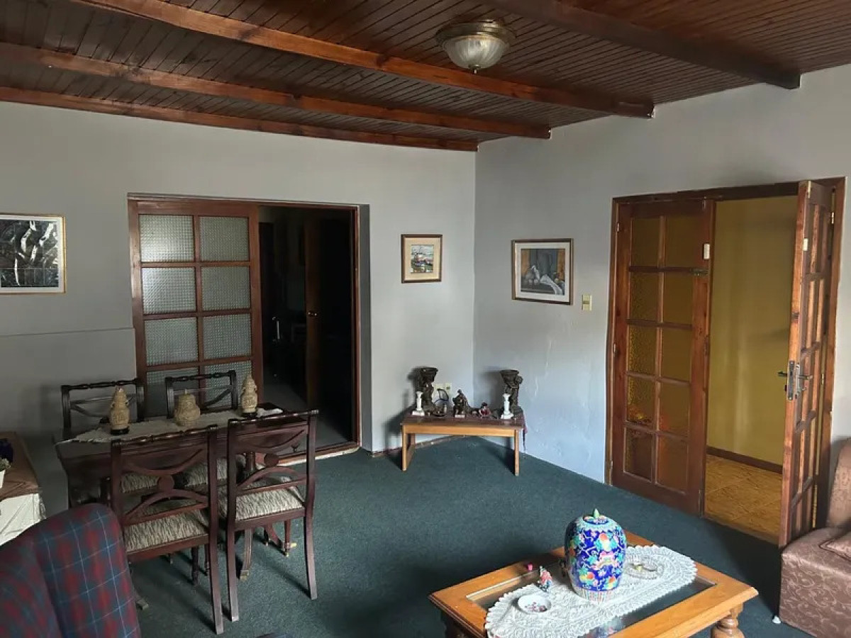 Casa ID.6268 - Venta Casa 3 Dormitorios Brazo Oriental con patio y cochera
