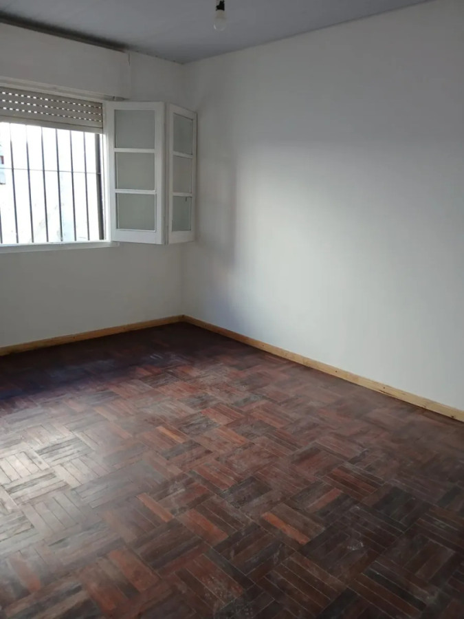 Casa ID.6882 - Alquiler Apartamento 2 Dormitorios Buceo Patio y Cochera