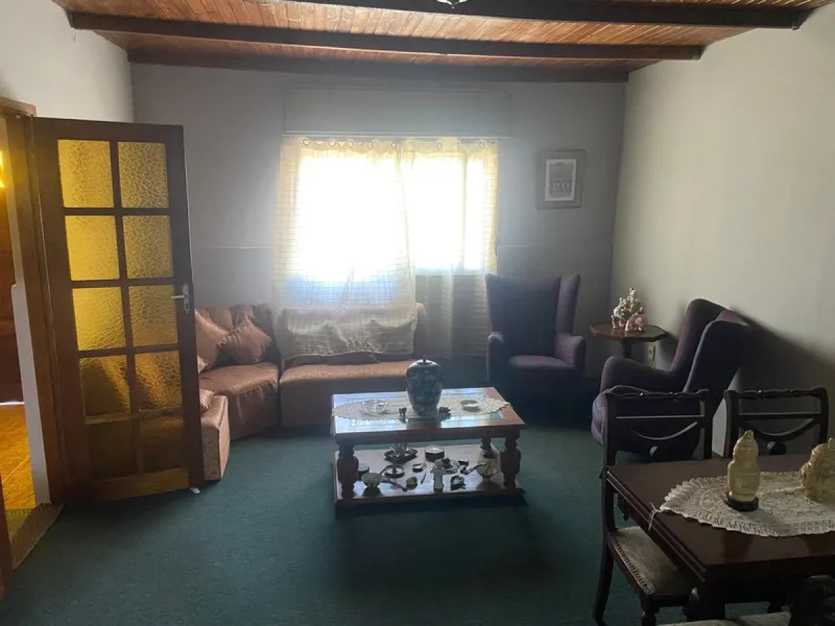 Casa ID.6268 - Venta Casa 3 Dormitorios Brazo Oriental con patio y cochera