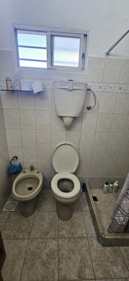 Casa ID.6057 - Venta Casa 2 Dormitorios Perez Castellanos Barbacoa y Cochera