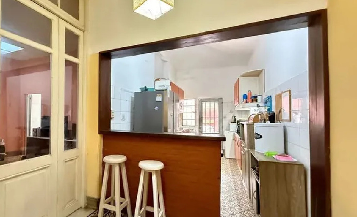 Casa ID.5891 - Venta Casa 3 Dormitorios La Blanqueada con patio y cochera 
