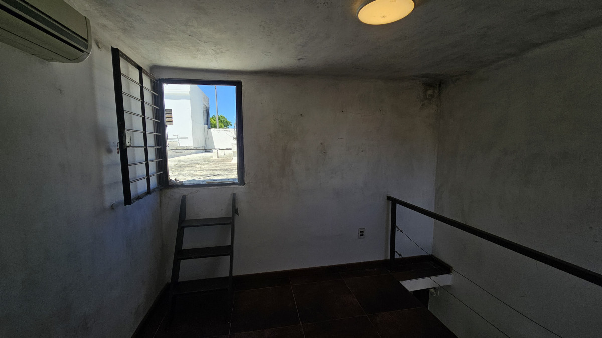Casa ID.3323 - Venta Casa Sayago sobre Millán 2 Dormitorios Patio y Cochera 