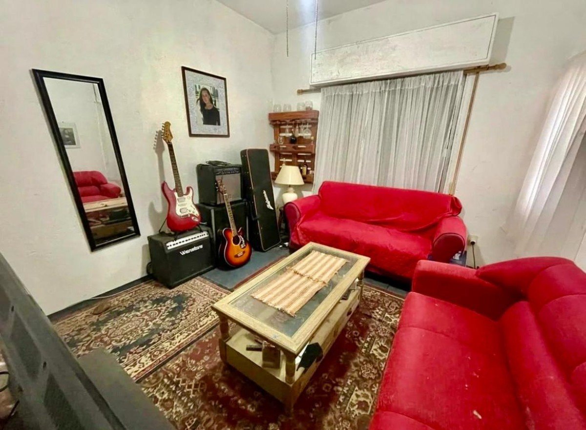 Casa ID.4563 - Venta Casa 2 Dormitorios Buceo con Cochera