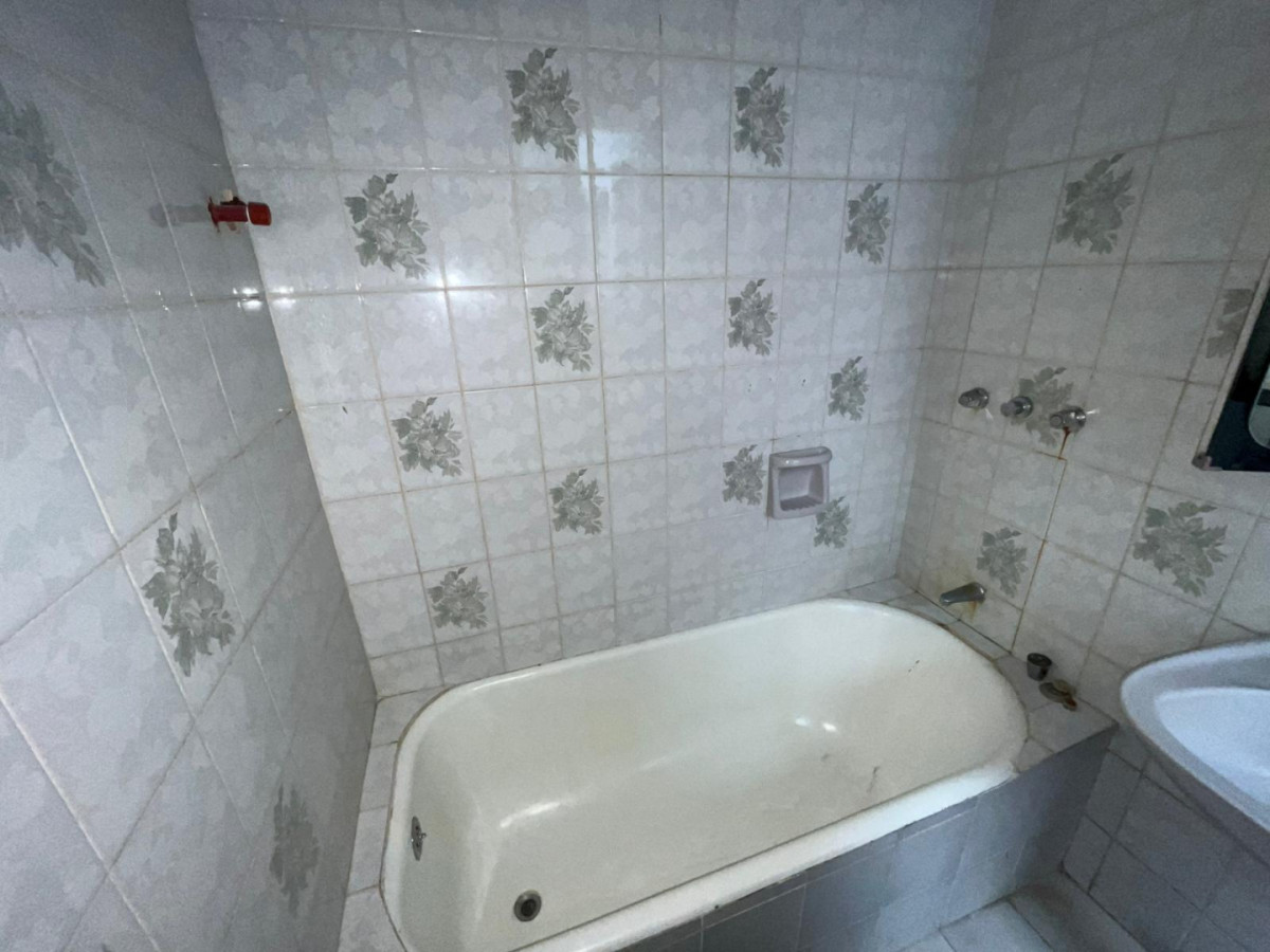 Casa ID.5668 - Venta Casa 2 Dormitorios Pocitos con patio 