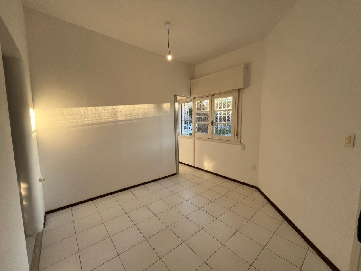 Casa ID.5333 - Alquiler Casa 2 Dormitorios Jacinto Vera con azotea