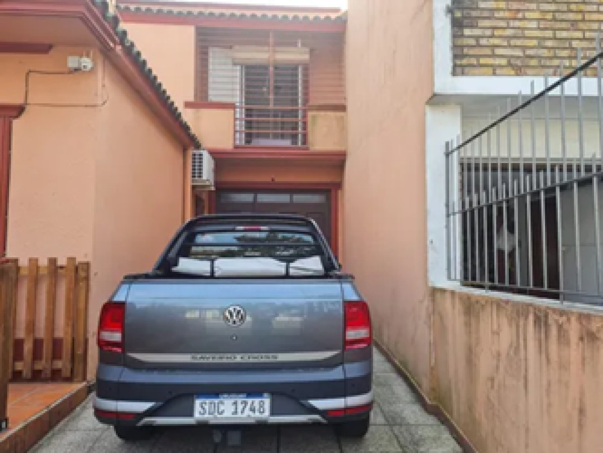 Casa ID.4921 - Venta 2 Casas Sayago Inversion con Renta