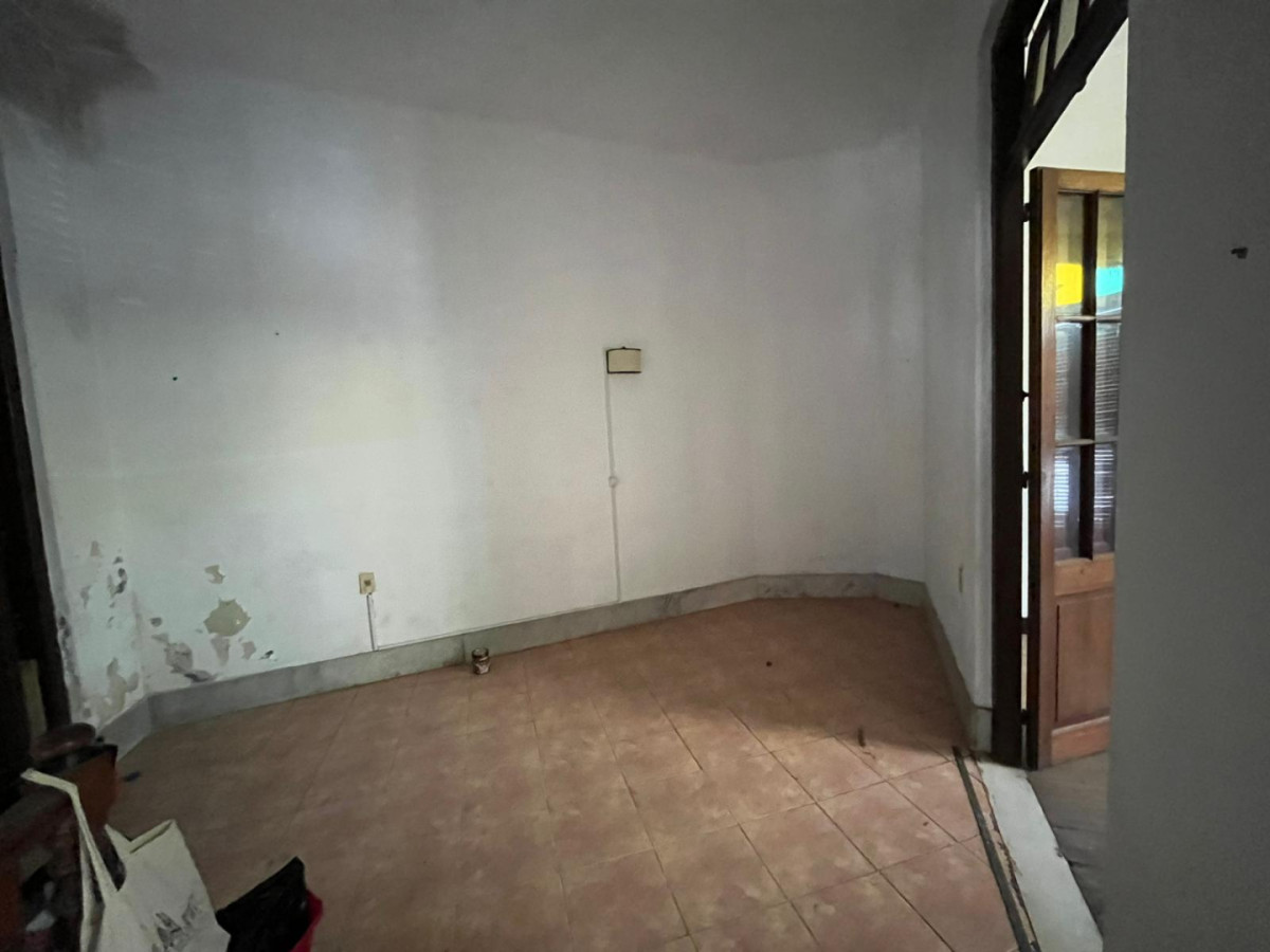 Casa ID.5888 - Venta Casa a Reciclar 2 Dormitorios Aguada terraza y parrillero
