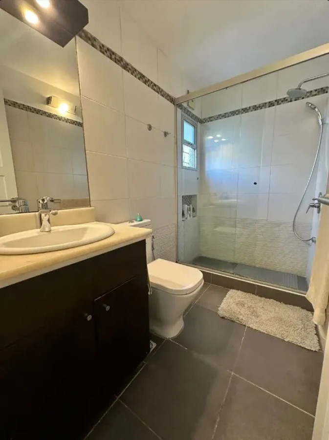 Casa ID.6069 - Alquiler Casa 3 Dormitorios Pocitos con patio y cochera