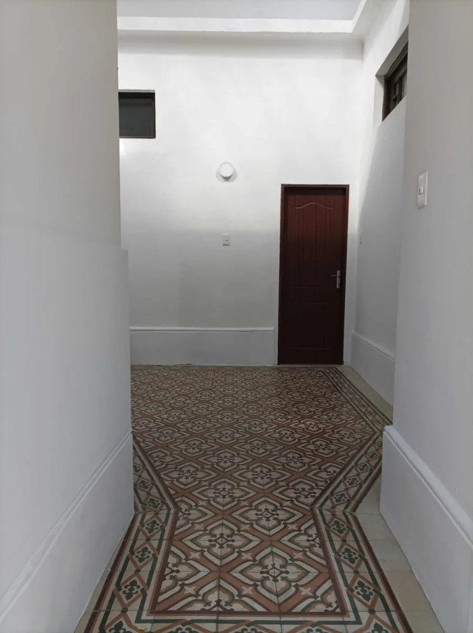 Casa ID.5232 - Venta con renta Casa 4 Dormitorios Cordon con patio y garaje