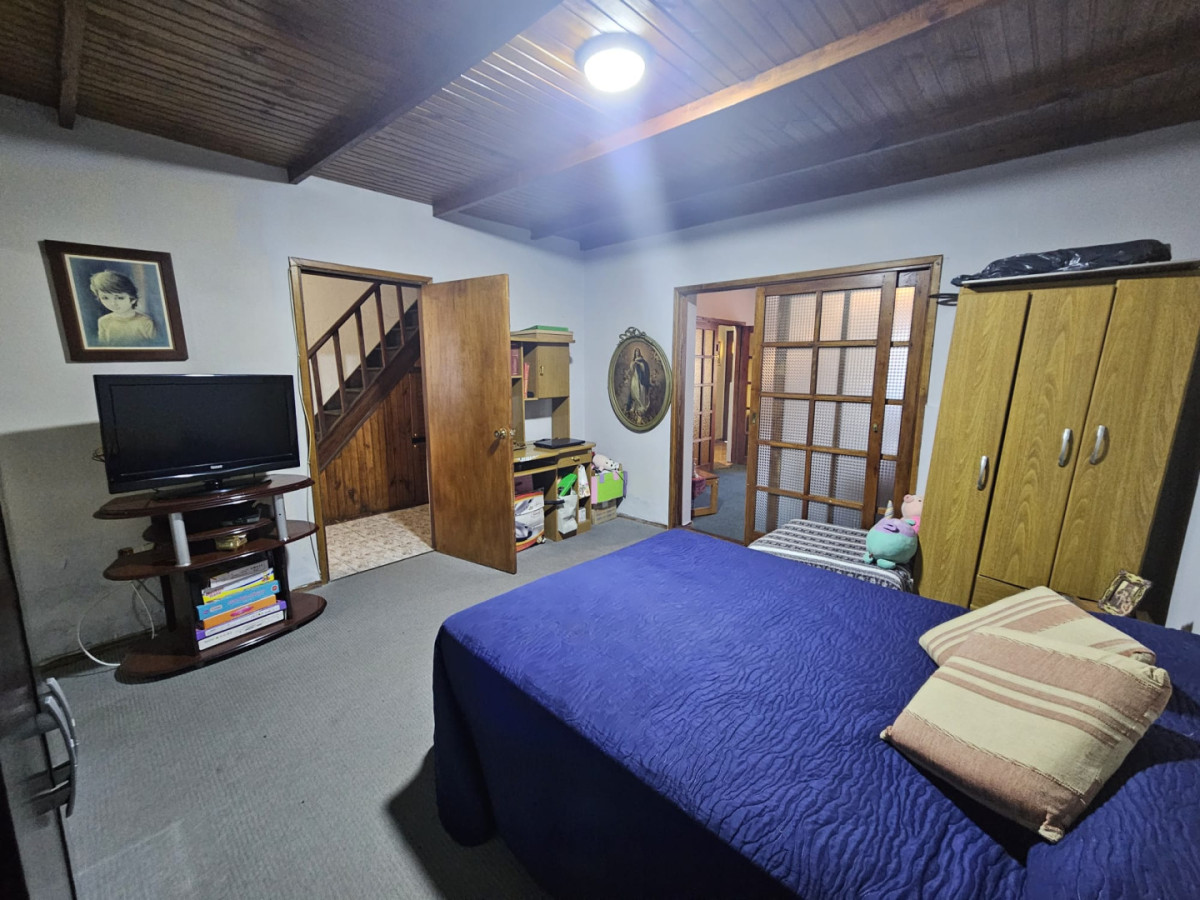 Casa ID.6268 - Venta Casa y Apartamento 4 Dormitorios Brazo Oriental Cochera