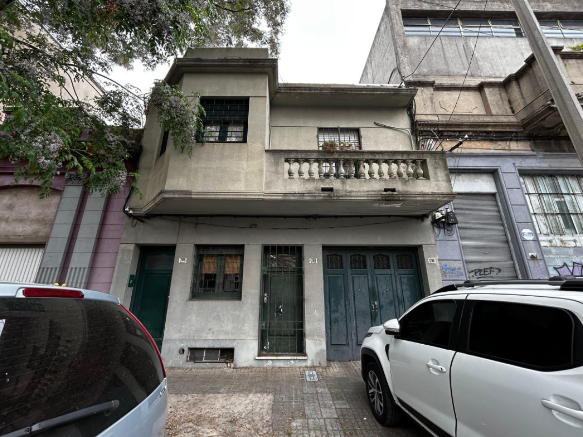 Casa ID.5459 - Venta Casa Ph 4 Dormitorios Aguada con Garaje y Patio