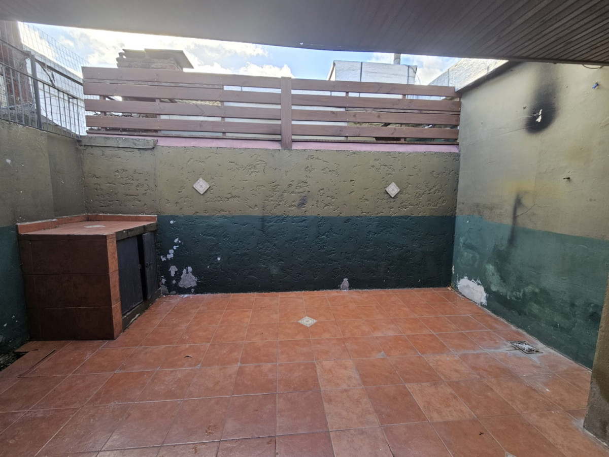 Casa ID.6496 - Alquiler Casa 2 Dormitorios Brazo Oriental patio y cochera