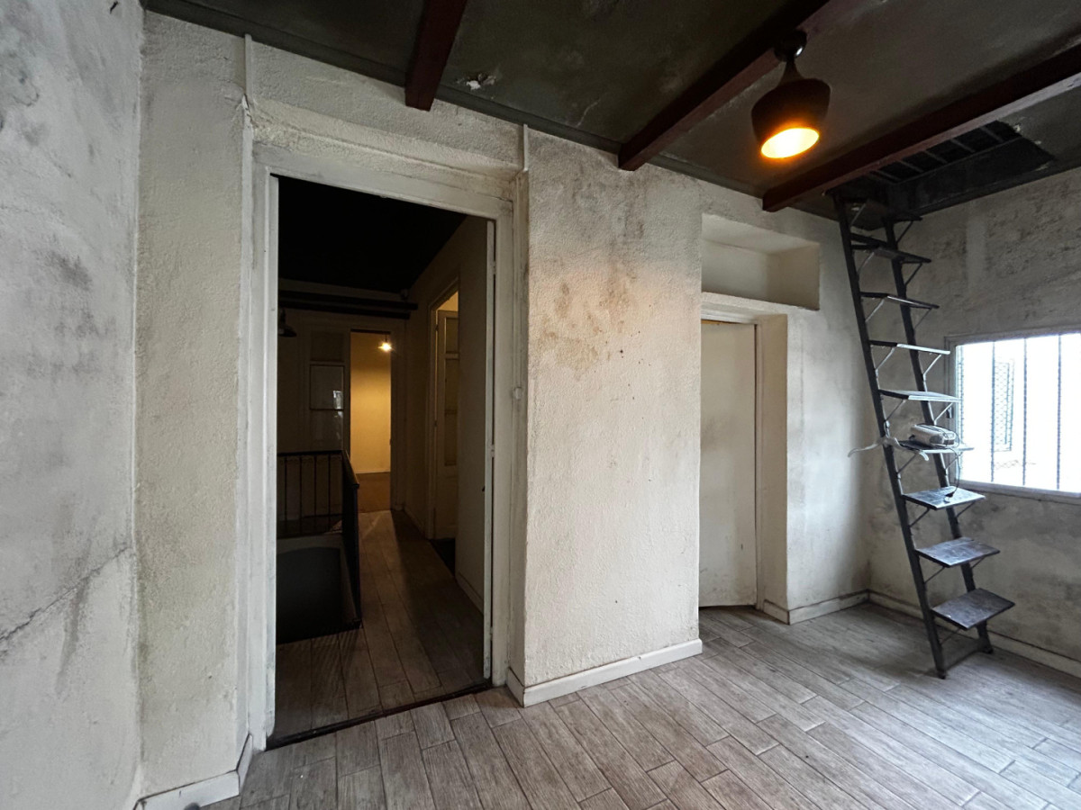 Casa ID.4235 - Venta Casa 5 Dormitorios La Comercial Inversion