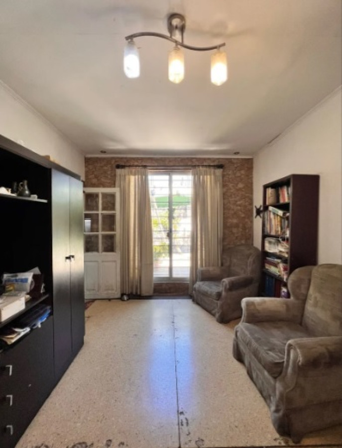 Casa ID.1191 - Terreno con 2 Casas y Galpón. Venta. 3 Dormitorios. Brazo Oriental. Patio con Parrillero